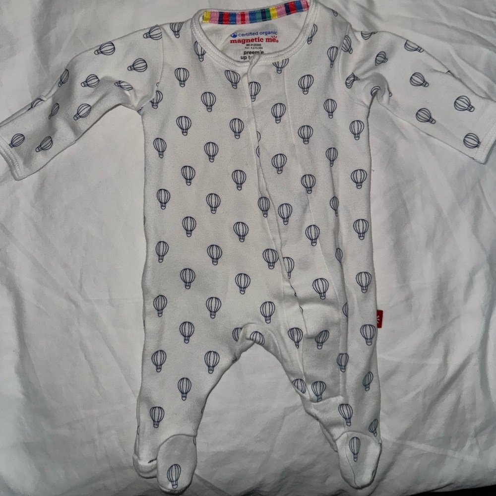Magnetic me onesie- PREEMIE